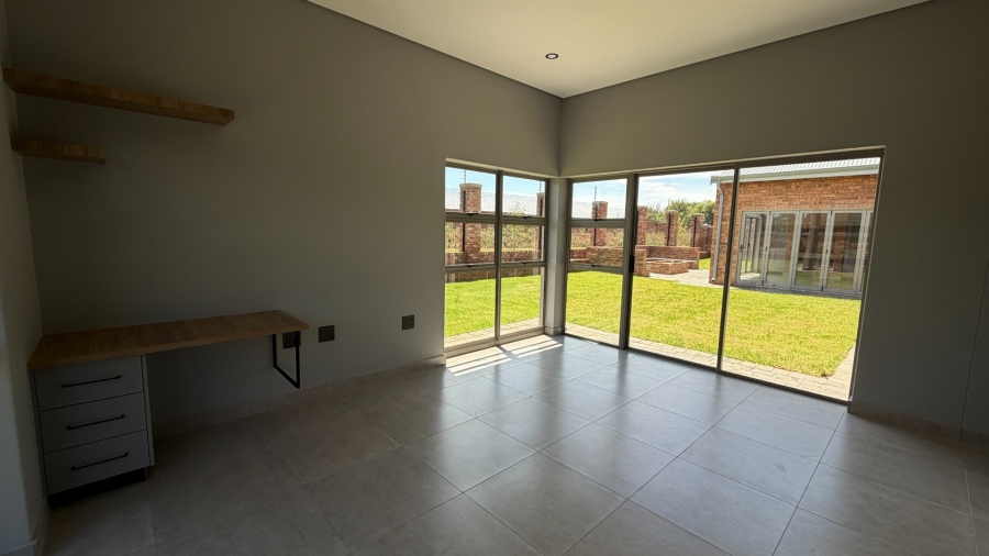  Bedroom Property for Sale in Vyfhoek A H North West